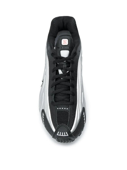 Shox R4 Black/Metallic Silver Sneakers