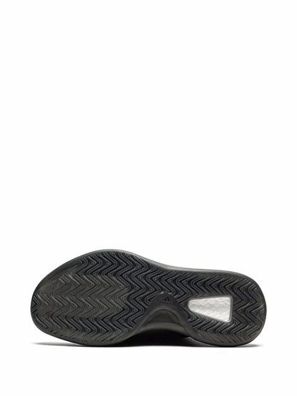 Yeezy Quantum Onyx Sneakers