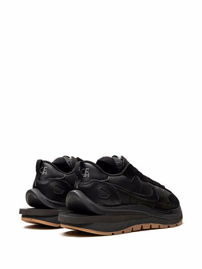 X Sacai Vaporwaffle Off Noir Sneakers