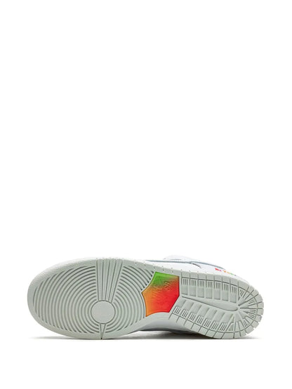 Sb Dunk Low Pro Be True Sneakers