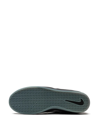 Sb Ishod Wair Chicago Sneakers