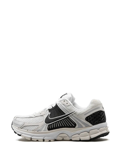 Zoom Vomero 5 White/Black Sneakers
