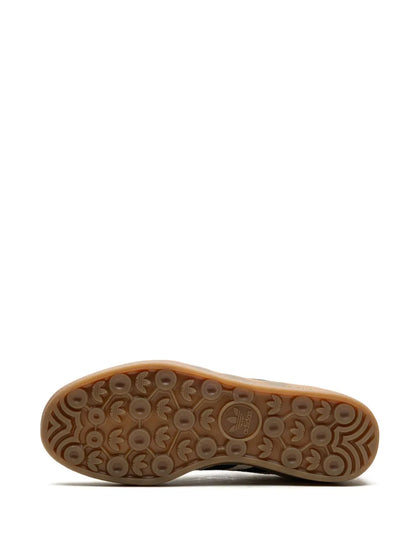 Gazelle Indoor