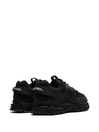 Zoom Vomero Roam Sneakers