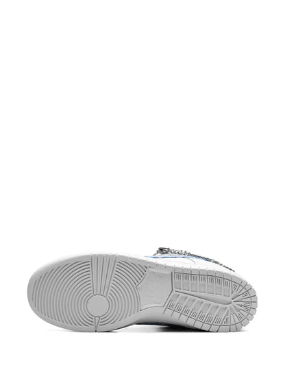 Sb Dunk Low X Nicole Hause Sneakers