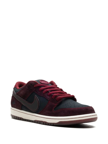 X Riot Skateshop Sb Dunk Low Mahogany/Dark Beetroot/Team Red/Sail/Night Maroon Sneakers