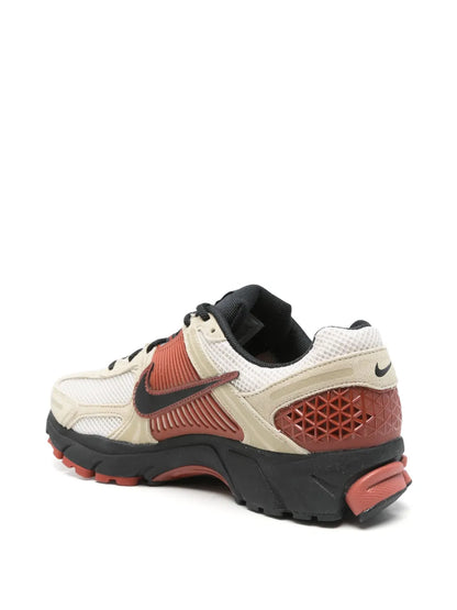 Zoom Vomero 5 Sneakers