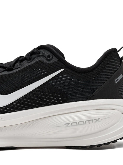 Vomero Low-Top Sneakers
