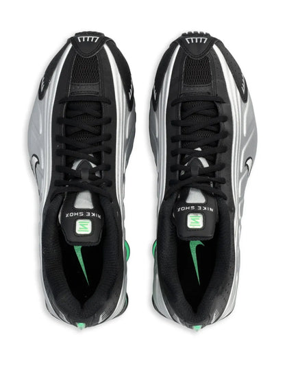 Shox R4 Sneakers
