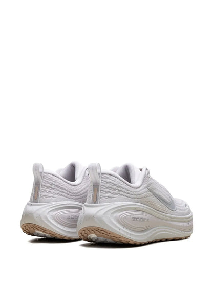 Vomero Plus Sneakers