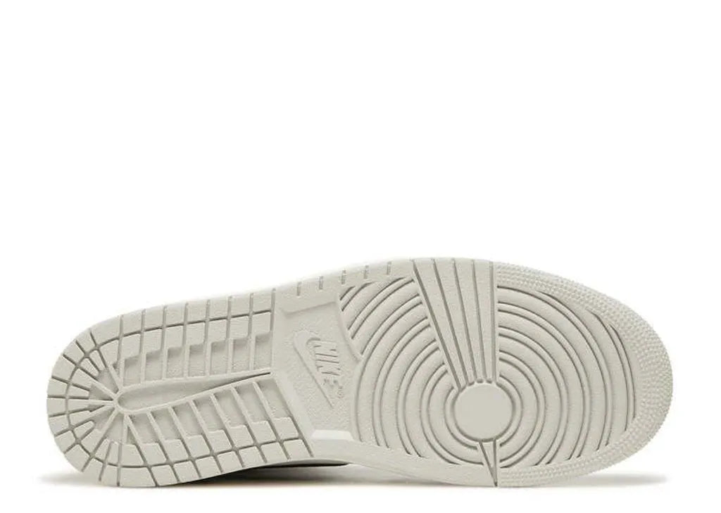 styleora Air Jordan 1 Retro High OG First in Flight Women's Shoes styleora